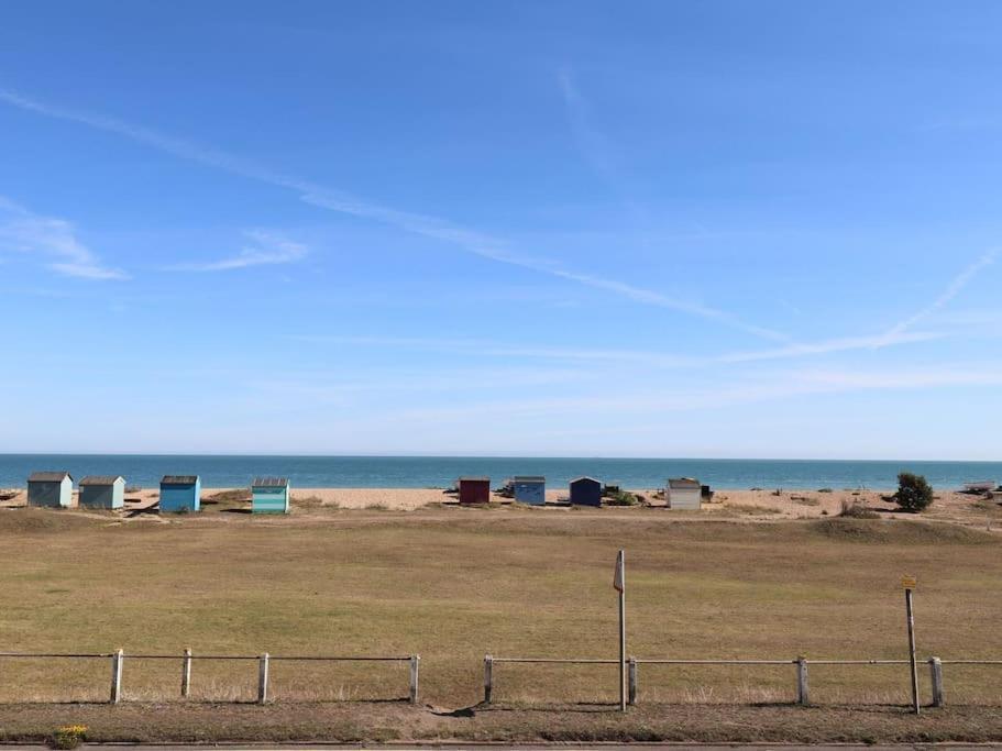 Stunning Seaviews - Beach House - Jacuzzi Bath Tub Littlestone-on-Sea Ngoại thất bức ảnh